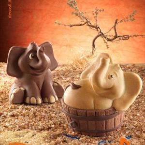 Moule éléphant dans la baquet